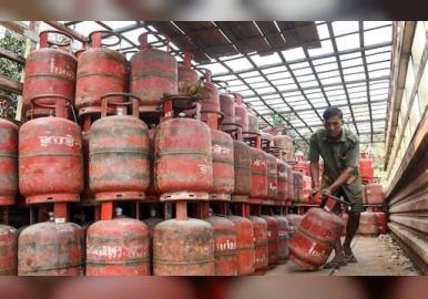 എസ്മ പ്രഖ്യാപിച്ചു; പാചകവാതക ക്ഷാമം ഉണ്ടാകാതിരിക്കാൻ കരുതലോടെ കേന്ദ്ര സര്‍ക്കാര്‍